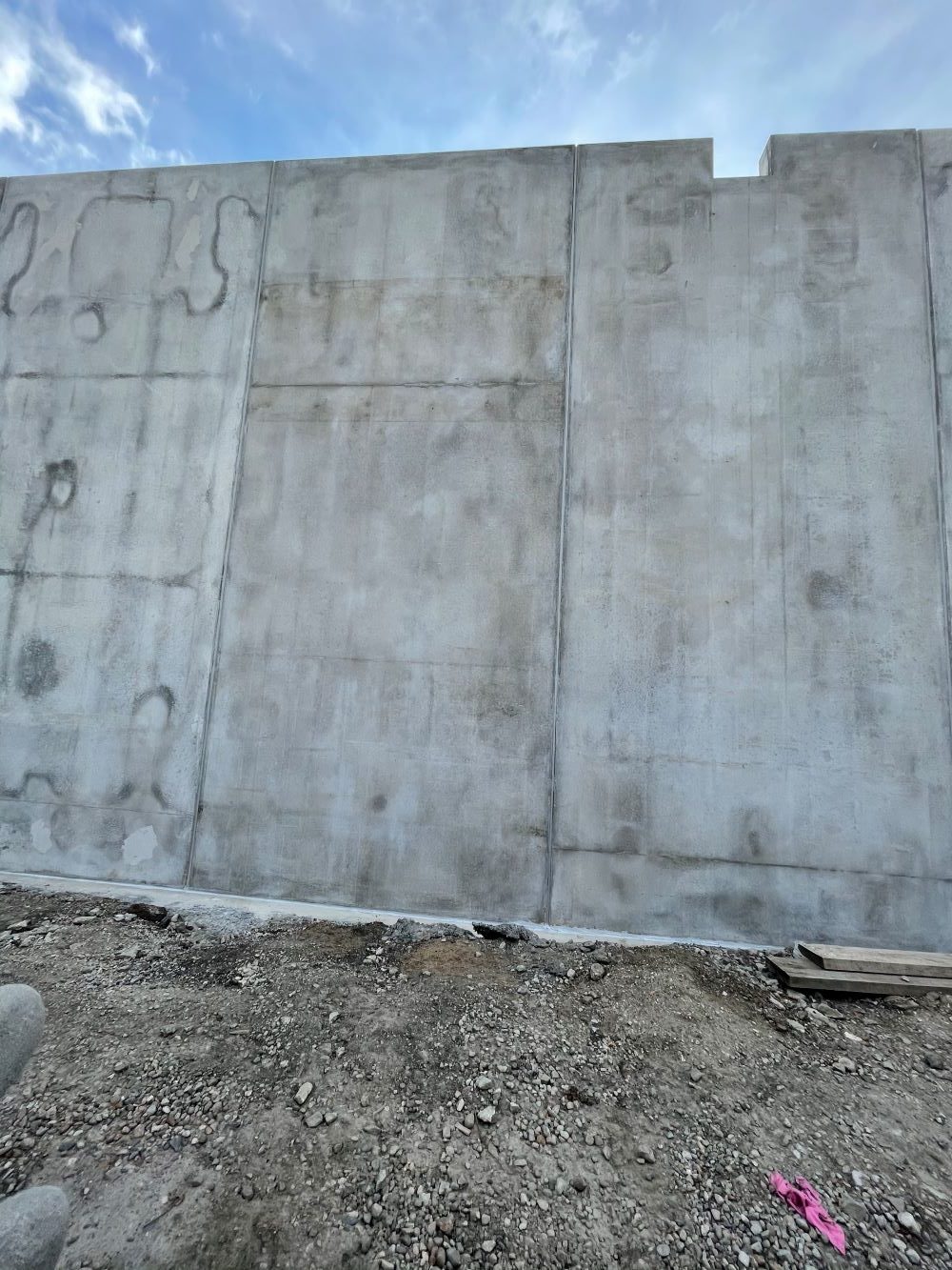 Concrete wall from outside
